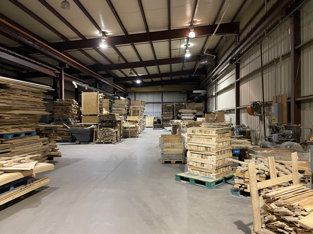 Top Features to Look for in a Pallet Removal Service Provider